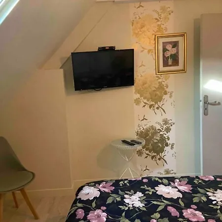 Penzion D'hotes Josephine 2 Ou 4 Voyageurs Attin
